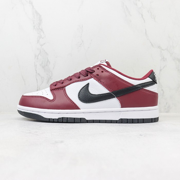 SB Dunk Low Running Shoes-Red/White-4284715