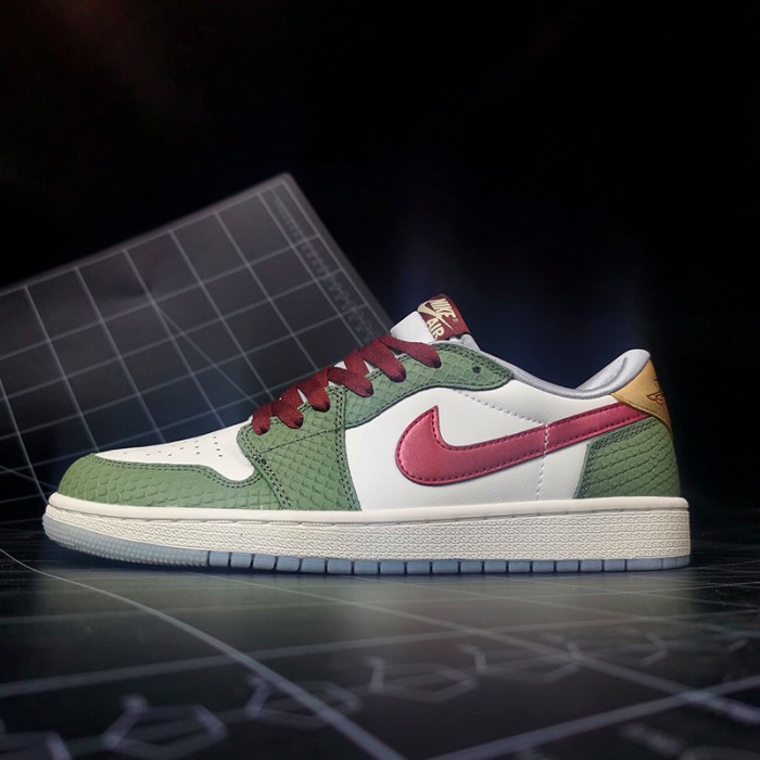 SB Dunk Low Running Shoes-White/Green-5803732