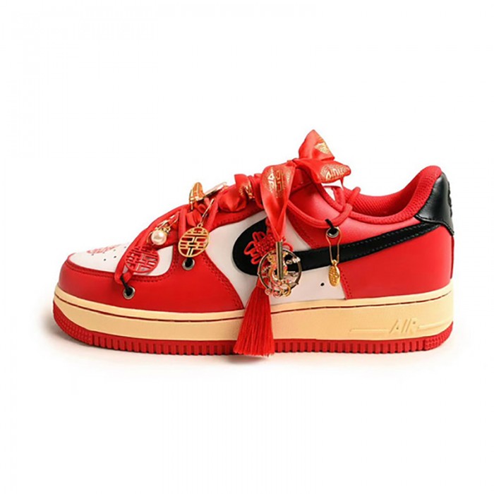 SB Dunk Low Running Shoes-Red/White-7247182