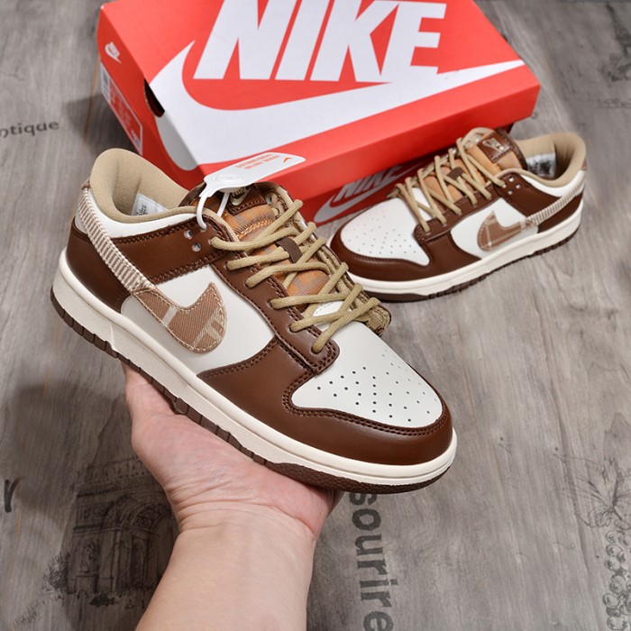 SB Dunk Low Running Shoes-White/Brown-328354