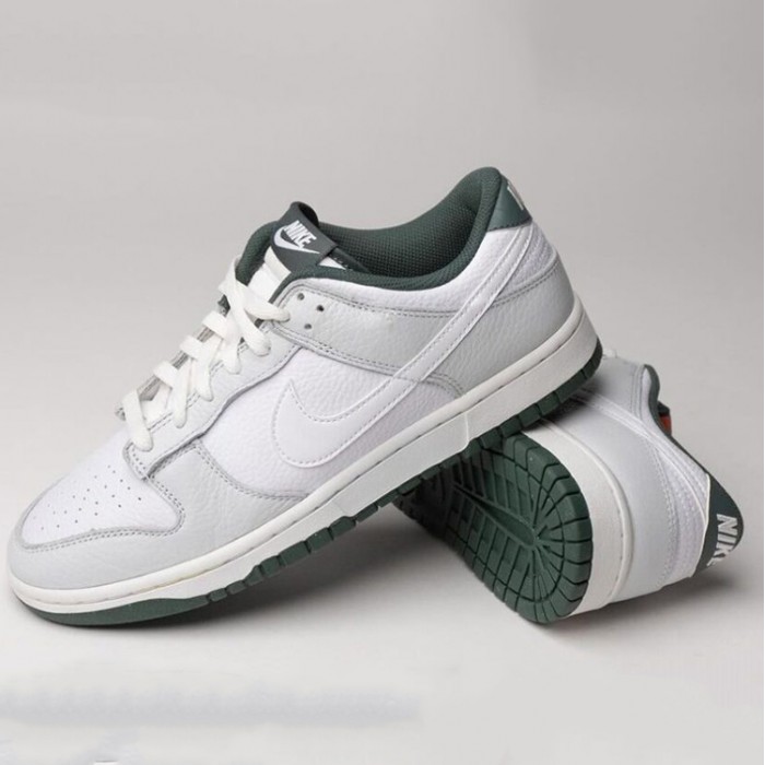 SB Dunk Low Running Shoes-Gray/White-6179574